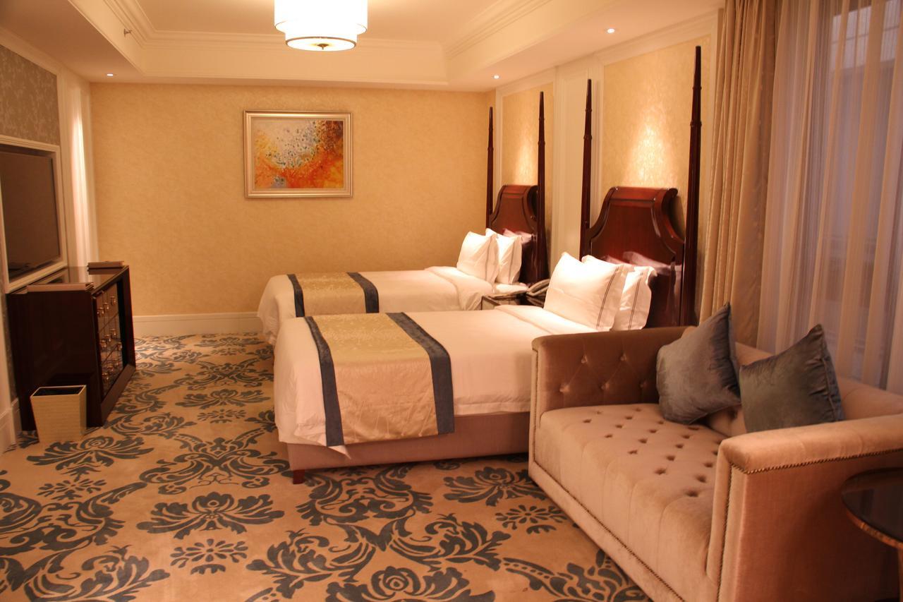 Lake Piedmont International Hotel Kuangcsou Kültér fotó