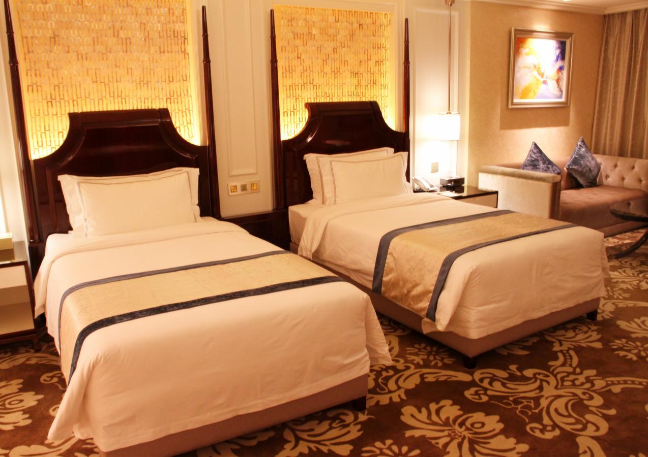 Lake Piedmont International Hotel Kuangcsou Kültér fotó