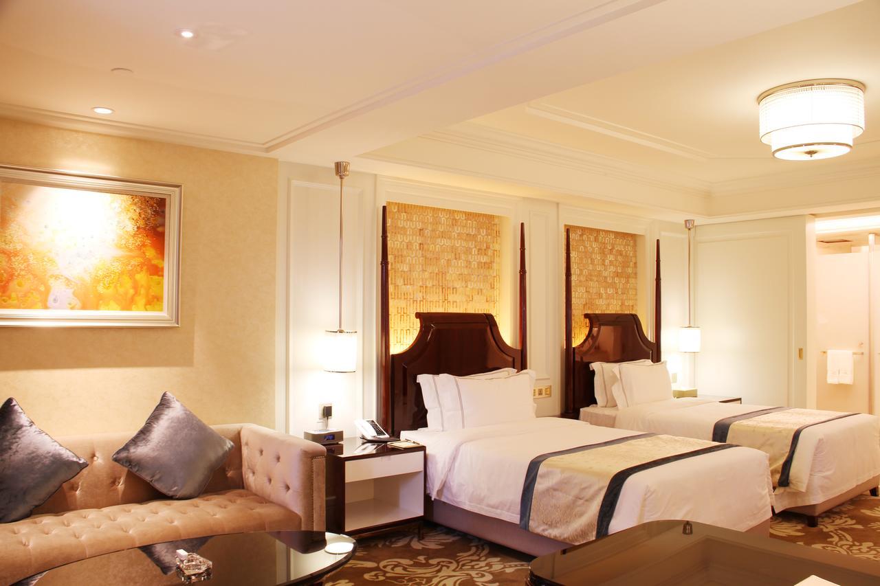 Lake Piedmont International Hotel Kuangcsou Kültér fotó